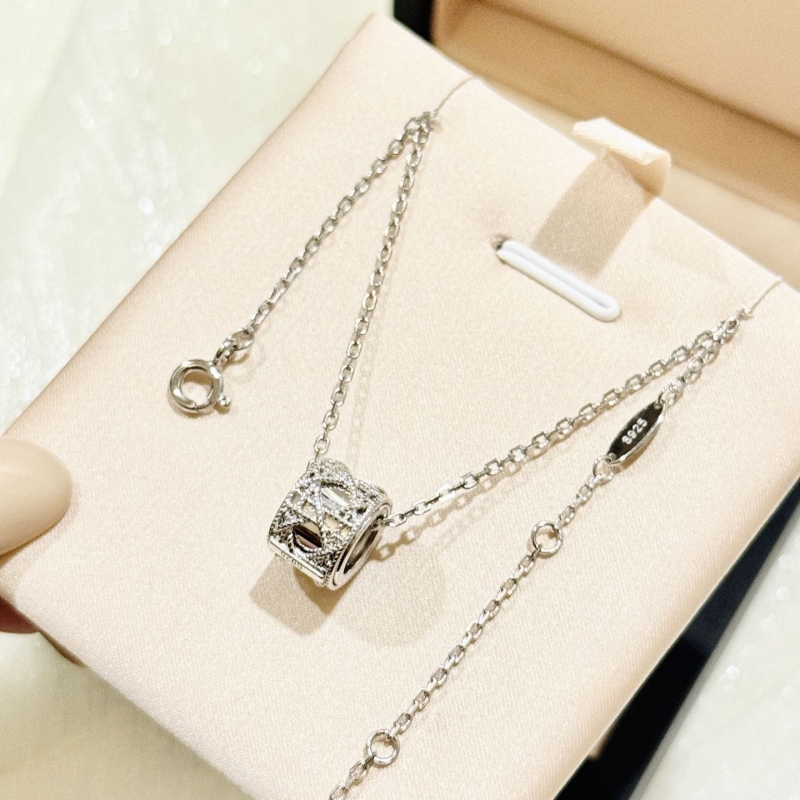 chr1st1an D10r necklaces